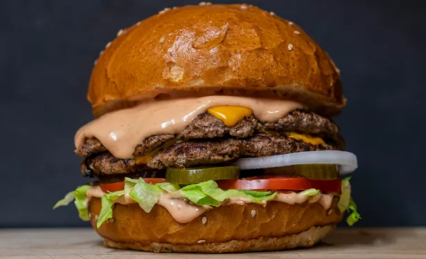 Izu Burger: A Gourmet Burger Haven in Dubai