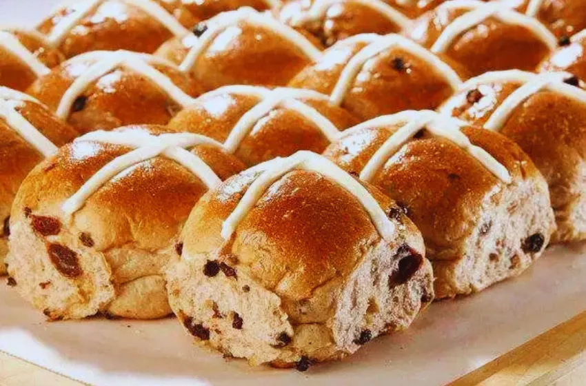 Hot Cross Bun Lovers Rejoice: Woolworths’ New Range Hits Stores Early!
