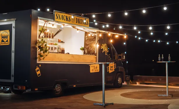 Food Trucks and Pop-Up Experiences: The New Era of Catering