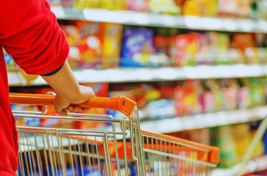 Woolworths NZ Supermarket Team Secures Significant Wage Increase in New Collective Agreement